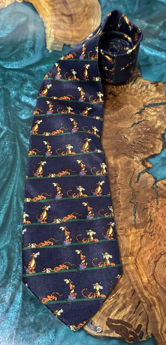 Disney Tigger Winnie The Pooh Tie Necktie (57 x 3.75")